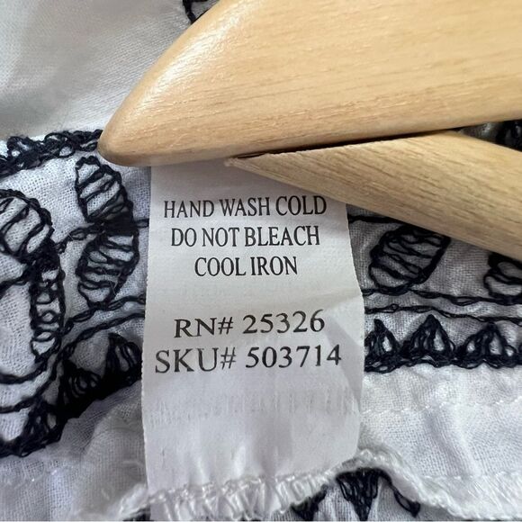 World Market Peasant Top Embroidered Blouse White Navy Size Small Boho Beach - Picture 7 of 9